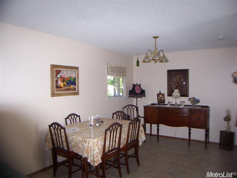 6330 Rampart Dr, Carmichael, CA 95608 photo 4