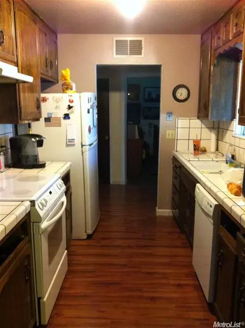 3216 Puma Way, Ceres, CA 95307 photo 5