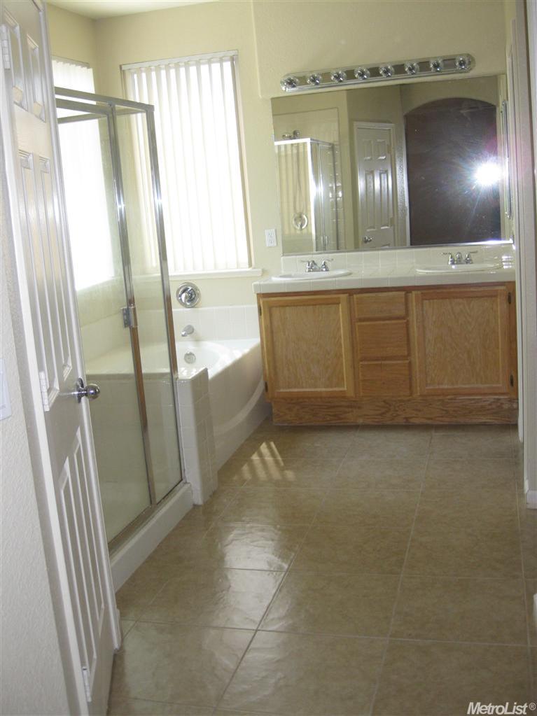 2452 Colby Ct, Tracy, CA 95377 photo 8