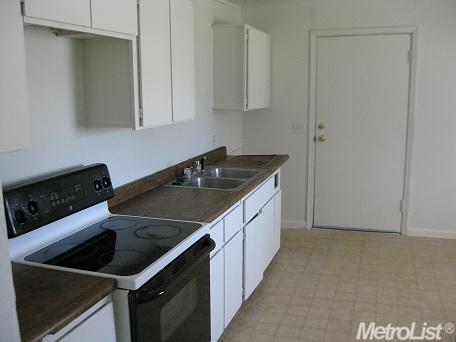 1673 6th Ave, Olivehurst, CA 95961 photo 2