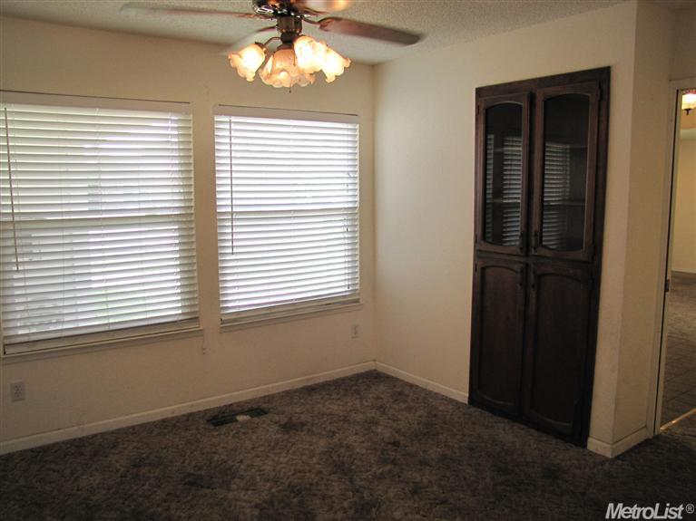 1565 Michael Way, Turlock, CA 95382 photo 8