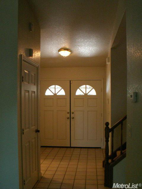 558 Van Dyken Way, Ripon, CA 95366 photo 2