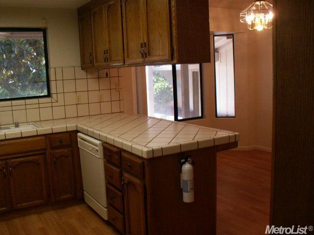 558 Van Dyken Way, Ripon, CA 95366 photo 4