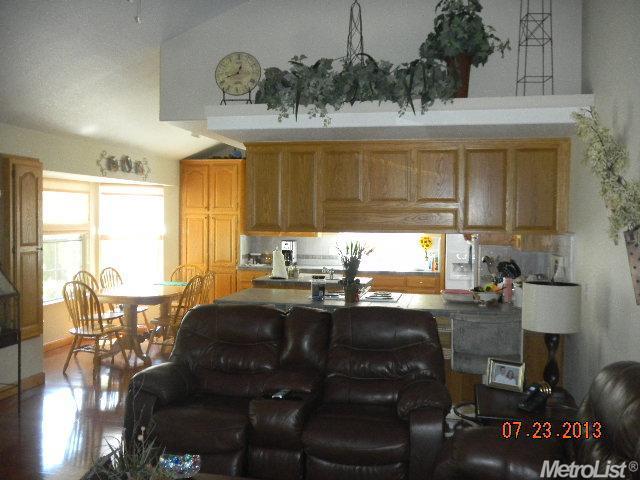 2020 Castleview Dr, Turlock, CA 95382 photo 6