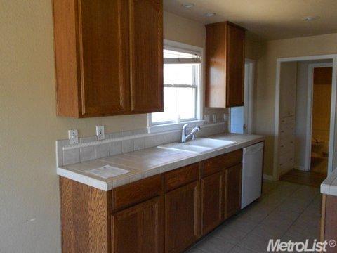 642 Acacia Ave, Manteca, CA 95336 photo 9