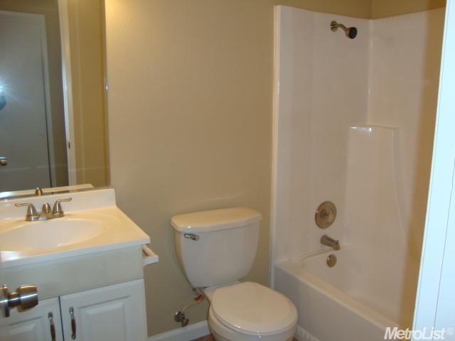 3005 Pyramid Dr, Ceres, CA 95307 photo 7