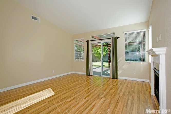 116 Farham Dr, Folsom, CA 95630 photo 4