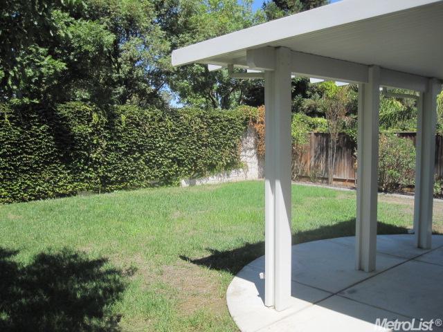2569 Almanor Dr, Tracy, CA 95304 photo 9