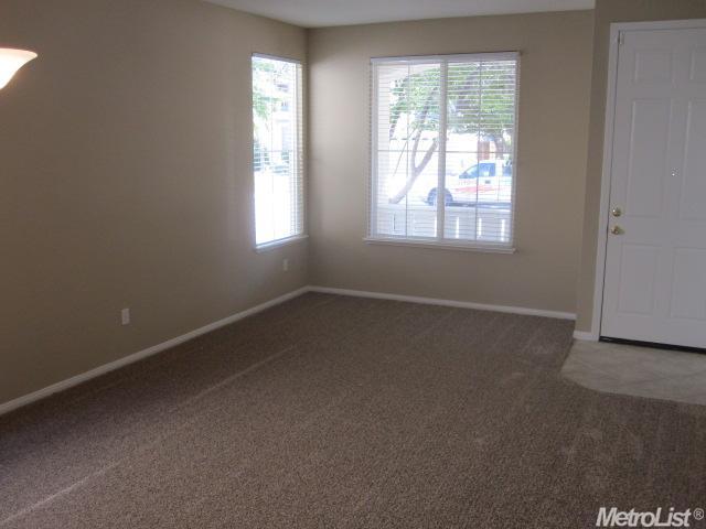 2569 Almanor Dr, Tracy, CA 95304 photo 3