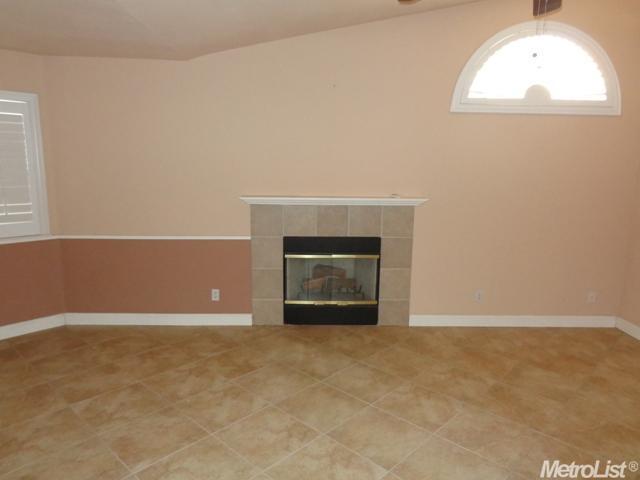1930 Everett Ct, Hughson, CA 95326 photo 3