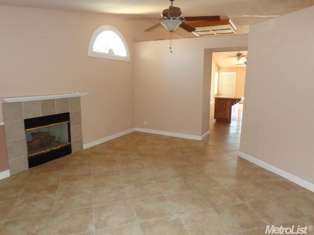 1930 Everett Ct, Hughson, CA 95326 photo 4