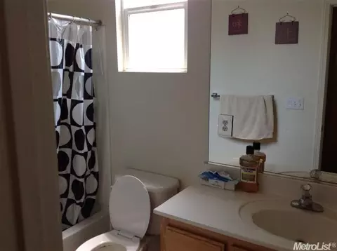 1359 Gianna Ln, Manteca, CA 95336 photo 7