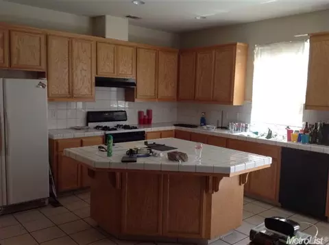 1359 Gianna Ln, Manteca, CA 95336 photo 11