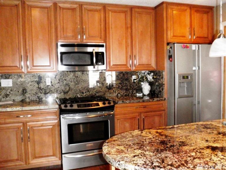 1308 Kara Ln, Modesto, CA 95355 photo 2