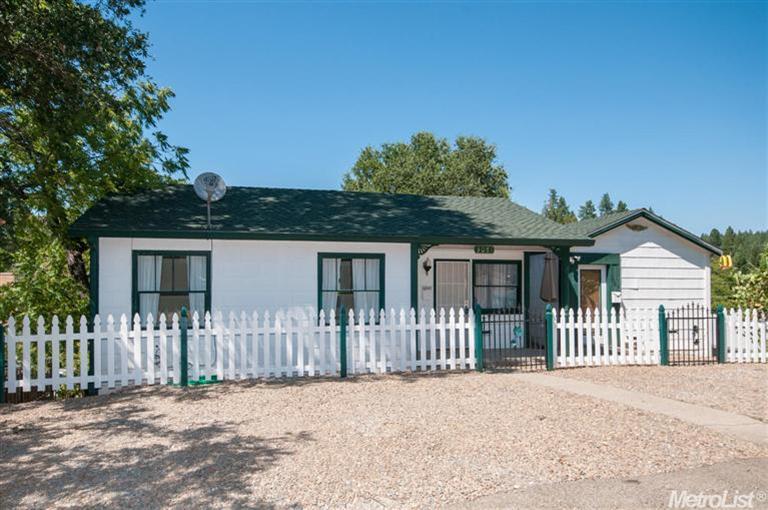 3081 Hazzard St, Placerville, CA 95667 photo 1
