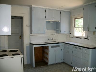 228 1st St, Lodi, CA 95240 photo 4
