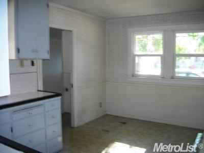 228 1st St, Lodi, CA 95240 photo 8