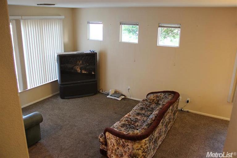 2117 Paramont Way, Modesto, CA 95355 photo 5