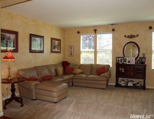 1172 Fergusen Way, Folsom, CA 95630 photo 3