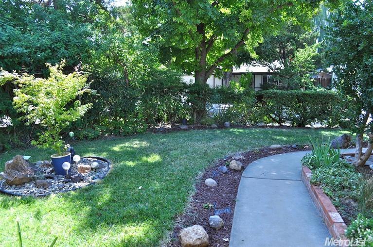 728 Christie Ct, Davis, CA 95616 photo 2