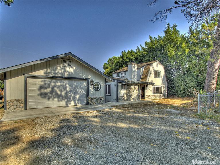8564 Winding Way, Fair Oaks, CA 95628 photo 2