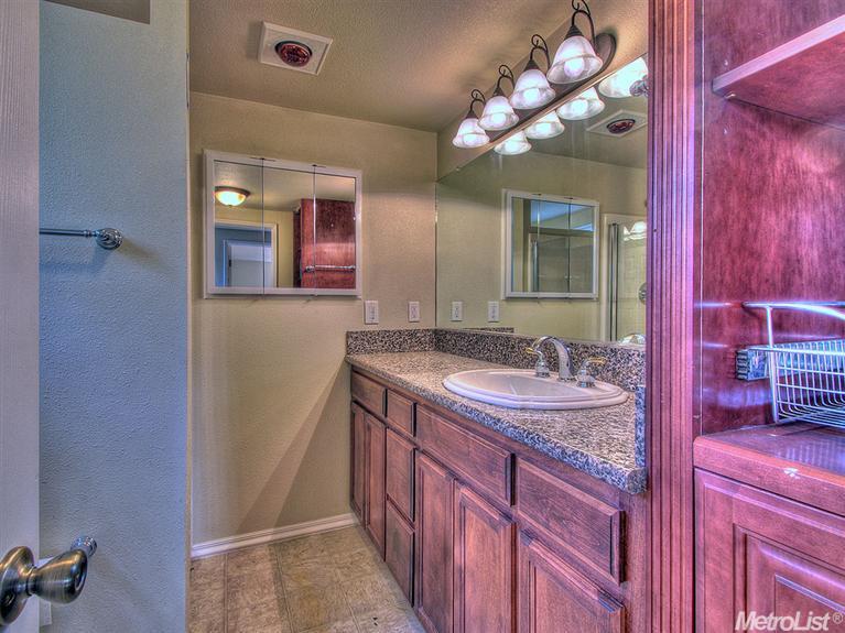 8564 Winding Way, Fair Oaks, CA 95628 photo 17