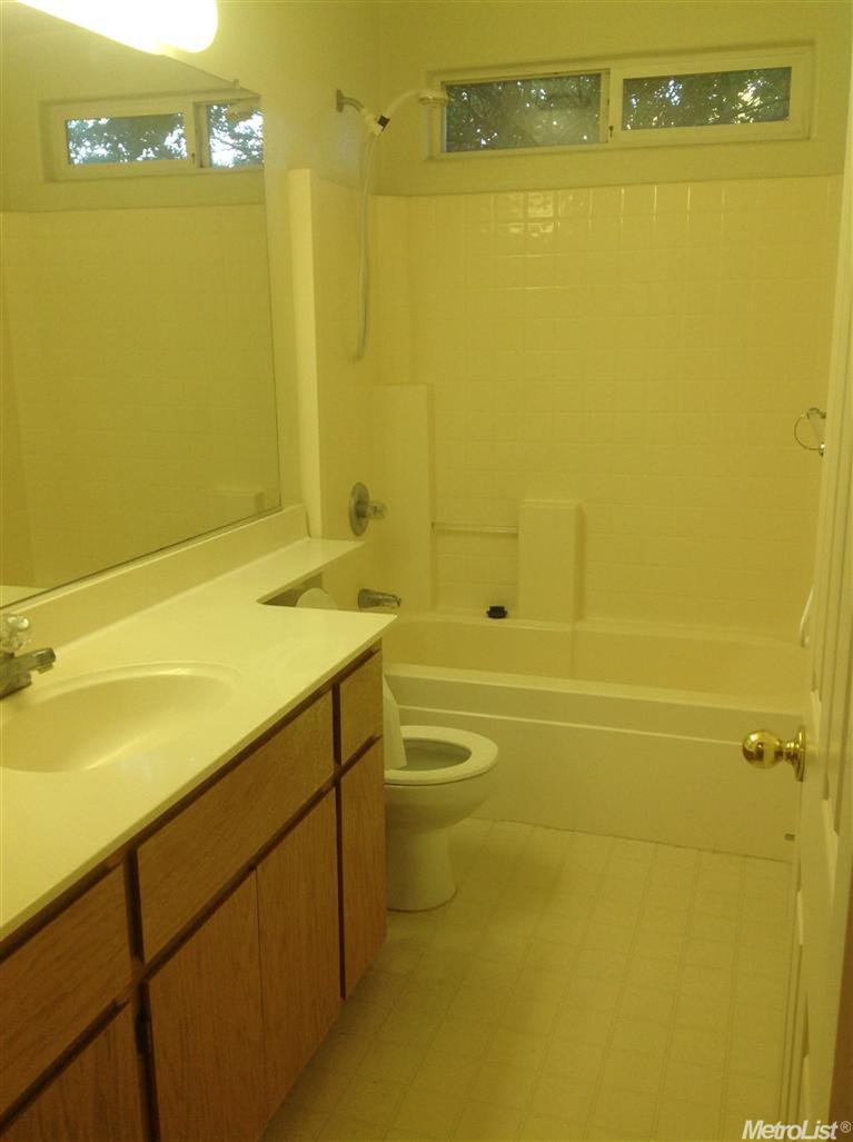 2492 S Halsey Cir, Davis, CA 95618 photo 4