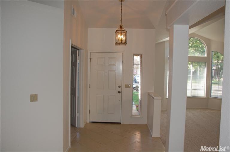 8151 Orchid Tree Way, Antelope, CA 95843 photo 2