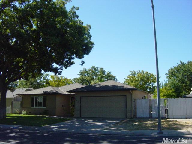 1820 Glaston Ave, Modesto, CA 95350 photo 3