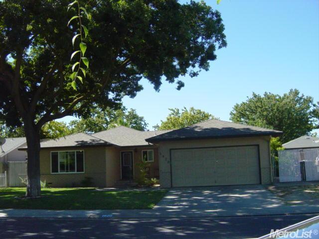 1820 Glaston Ave, Modesto, CA 95350 photo 2