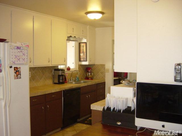1820 Glaston Ave, Modesto, CA 95350 photo 8