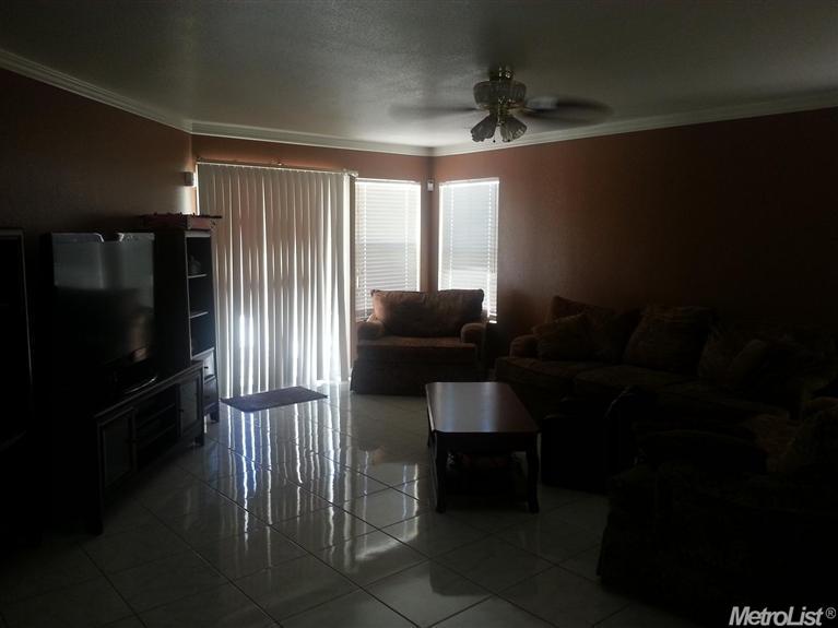 416 Roadrunner Dr, Patterson, CA 95363 photo 3