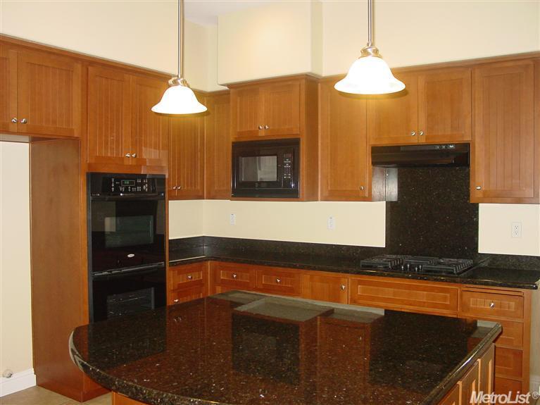 827 Village, Lathrop, CA 95330 photo 4