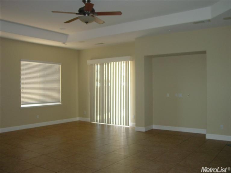 827 Village, Lathrop, CA 95330 photo 6