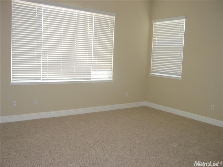 827 Village, Lathrop, CA 95330 photo 11