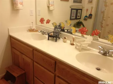 635 Boesch Dr, Ripon, CA 95366 photo 9
