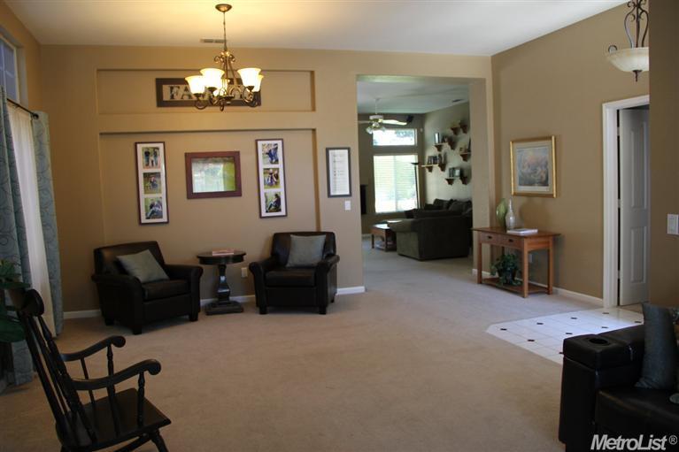 729 King, Folsom, CA 95630 photo 4
