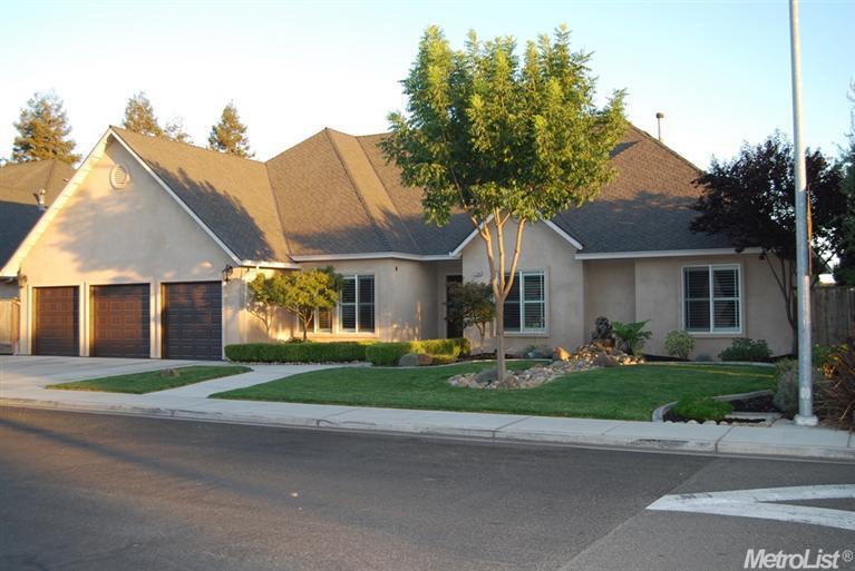 1260 Burman Dr, Turlock, CA 95382 photo 2
