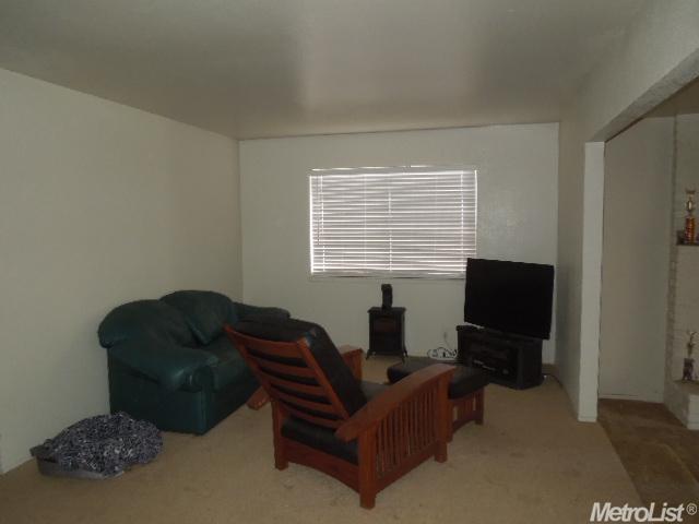 2016 Dickens Dr, Modesto, CA 95350 photo 6