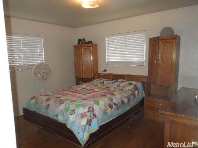 2016 Dickens Dr, Modesto, CA 95350 photo 9