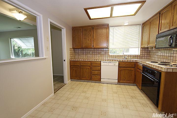 5936 Ellerslee Dr, Carmichael, CA 95608 photo 5