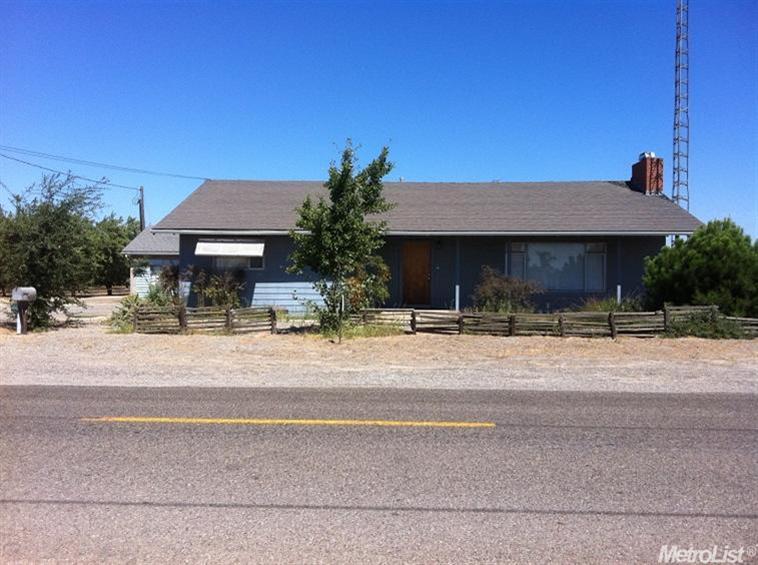 4542 Walnut Rd, Hughson, CA 95326 photo 1