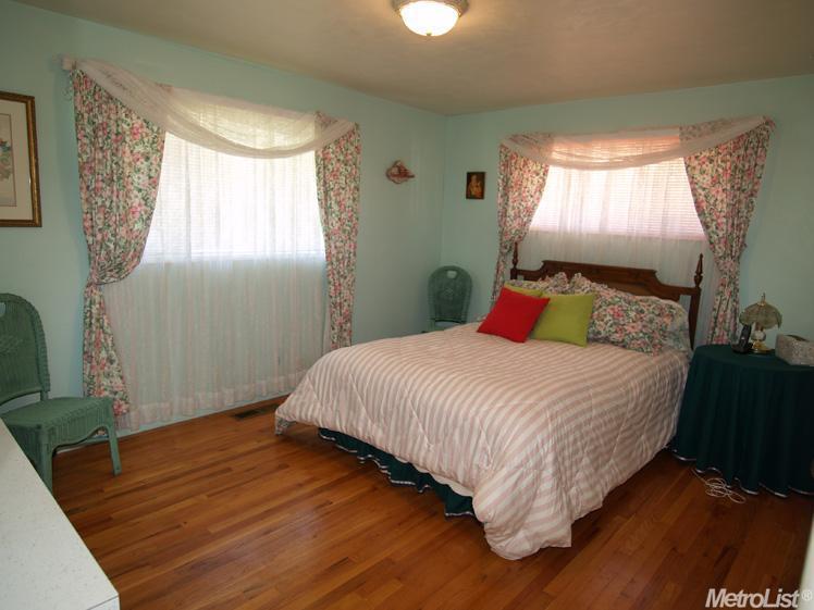 1438 Queens Ave, Modesto, CA 95355 photo 13