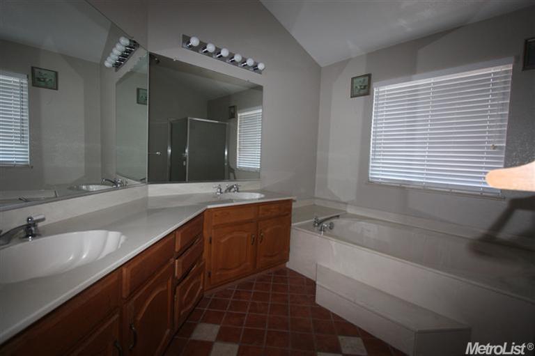 3820 Ararat Ave, Modesto, CA 95356 photo 17