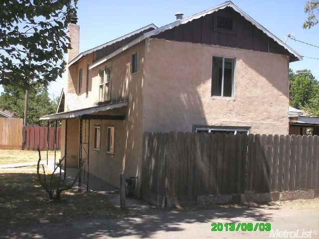 1579 Normandy Dr, Modesto, CA 95351 photo 2