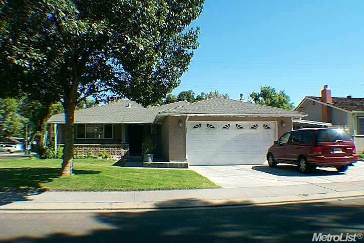 1625 Bay Meadows Dr, Modesto, CA 95350 photo 1