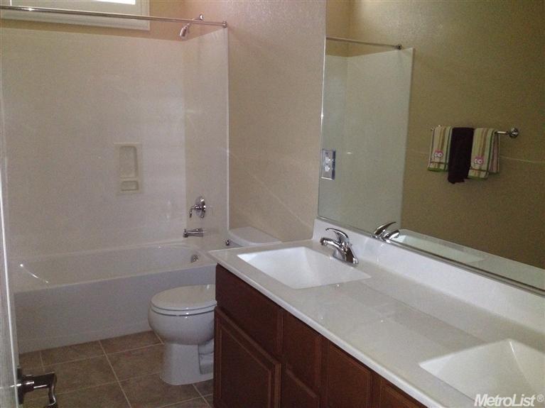 1424 Marigold, Patterson, CA 95363 photo 7
