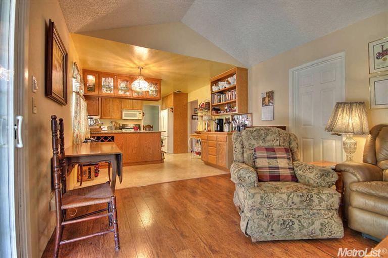7845 Gull Way, Antelope, CA 95843 photo 6