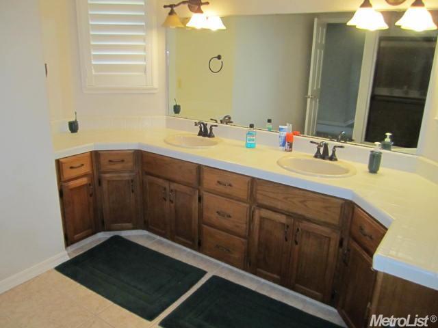 2224 Grenoble Dr, Lodi, CA 95242 photo 16