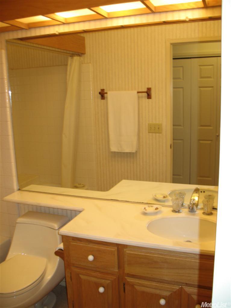 2704 Sherwood #a, Modesto, CA 95350 photo 12
